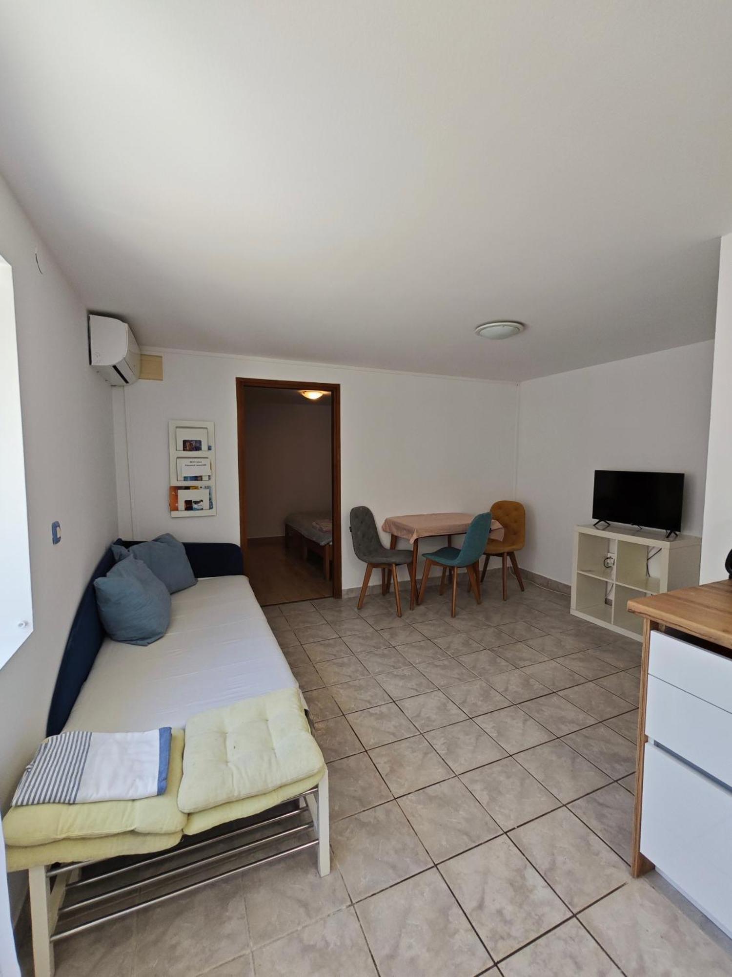 Apartments By The Sea Veli Losinj, Losinj - 8031 Veli Lošinj Quarto foto